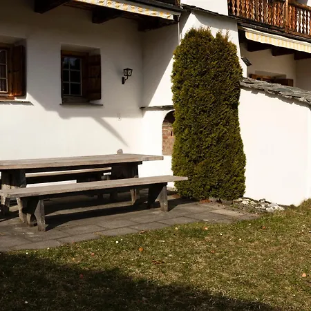 Haus 1 - 4.5 Haus In Ruhiger Wohngegend Mit Garten Laax