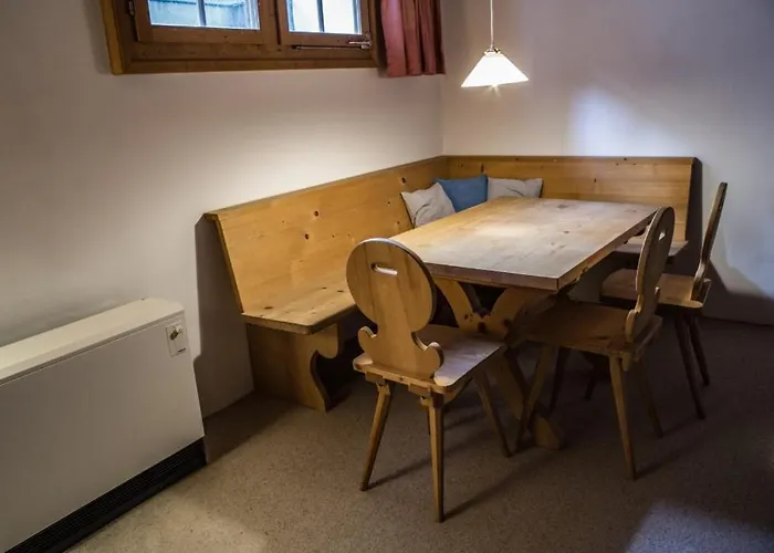 Apartment Haus 1 - 4.5 Haus In Ruhiger Wohngegend Mit Garten Laax